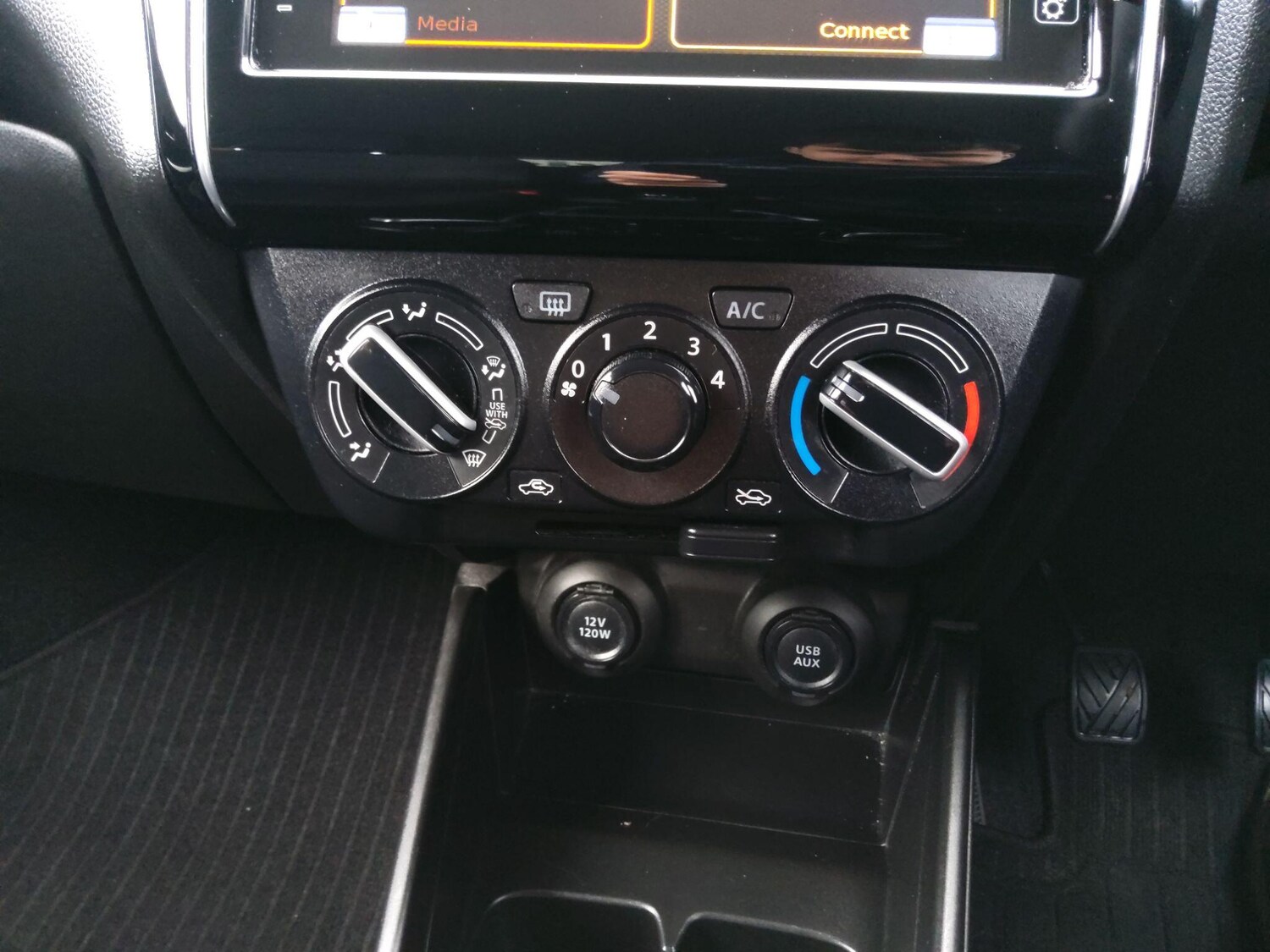 Used Suzuki Swift 2023 for sale - 77574422: Photo 16