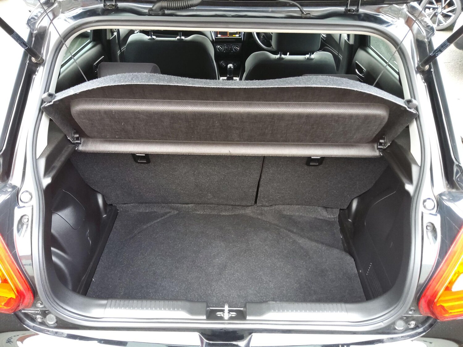 Used Suzuki Swift 2023 for sale - 77574422: Photo 24