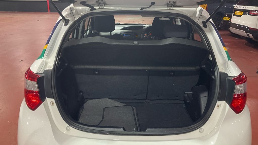 Used Toyota Yaris 2018 for sale - 77065119: Photo 13