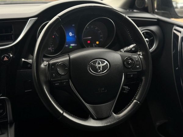 Used Toyota Auris 2018 for sale - 76105456: Photo 10