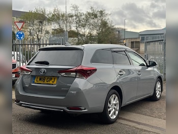 Used Toyota Auris 2018 for sale - 76105456: Photo 4