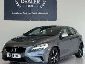 Used Volvo V40 2019 for sale - 74876758: Photo