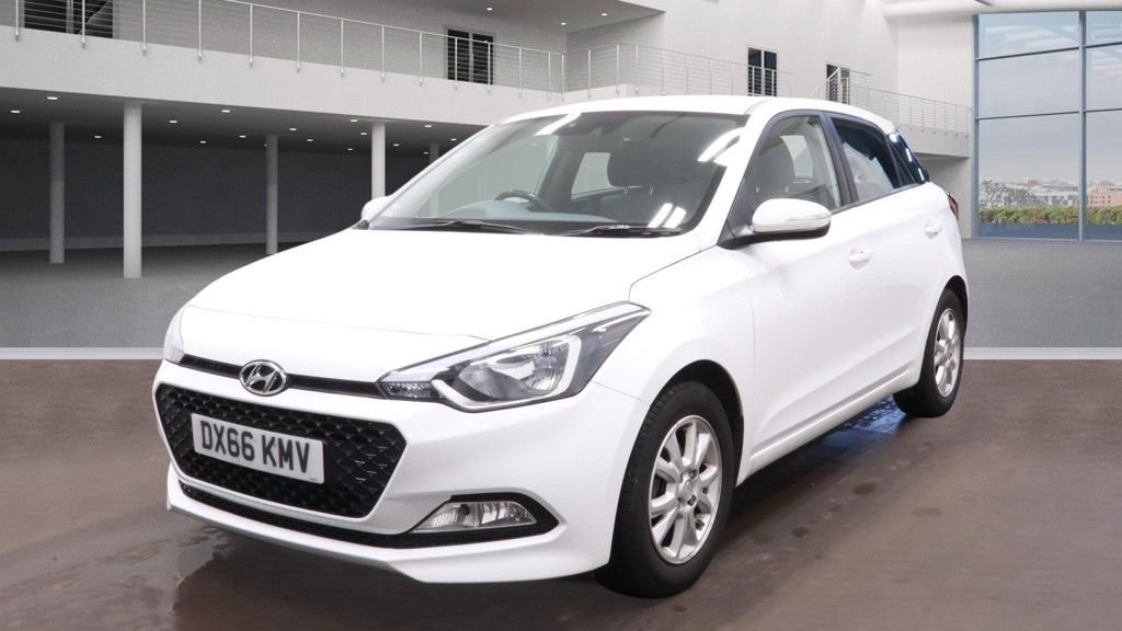 Used Hyundai i20 2016 for sale - 77667105: Photo 14