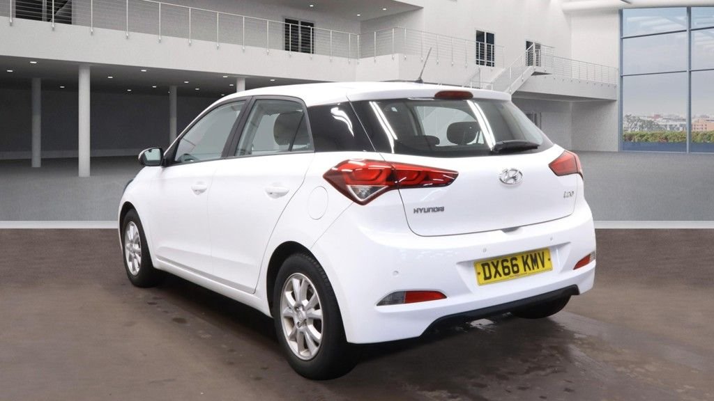Used Hyundai i20 2016 for sale - 77667105: Photo 15
