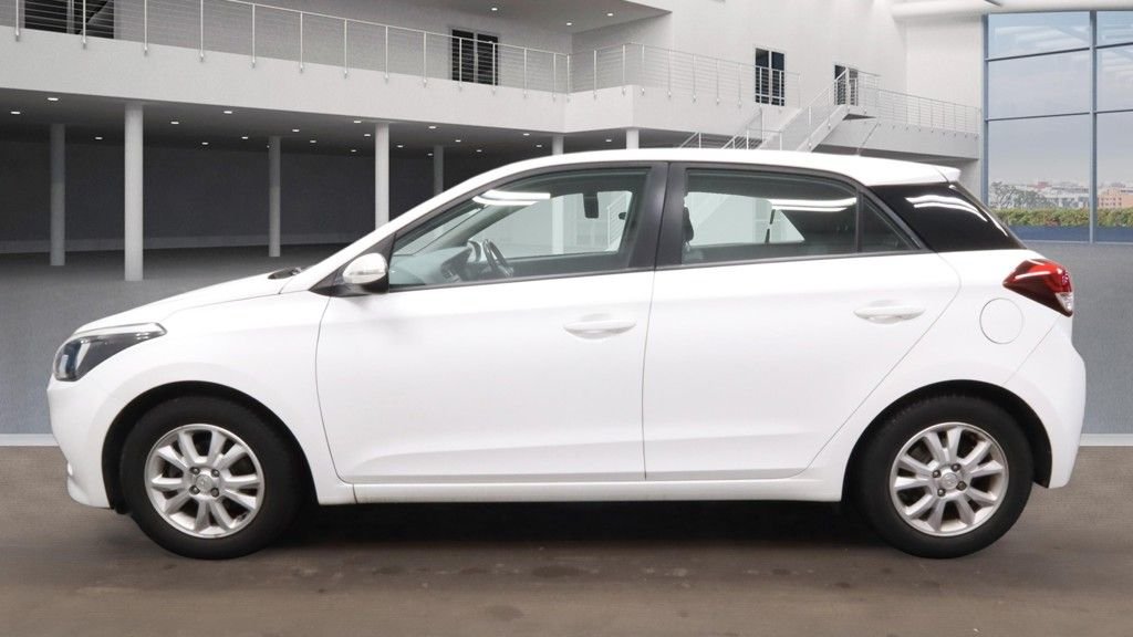 Used Hyundai i20 2016 for sale - 77667105: Photo 18