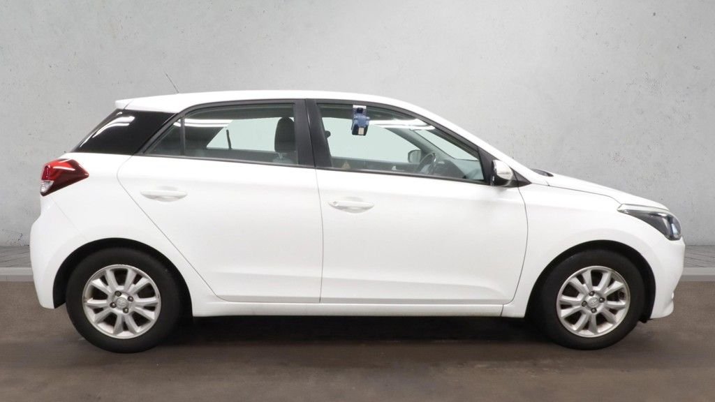 Used Hyundai i20 2016 for sale - 77667105: Photo 5