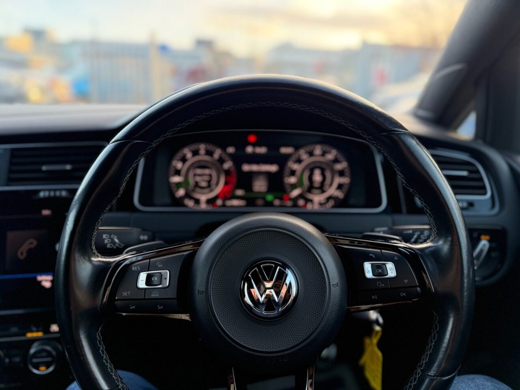 Used Volkswagen Golf 2018 for sale - 77161668: Photo 18