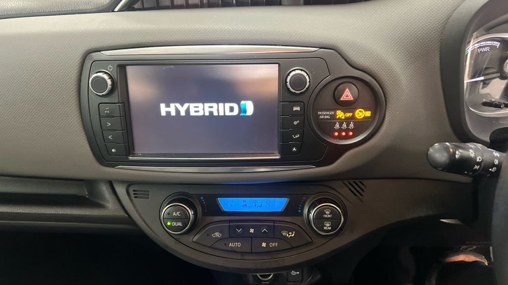 Used Toyota Yaris 2015 for sale - 77620949: Photo 23