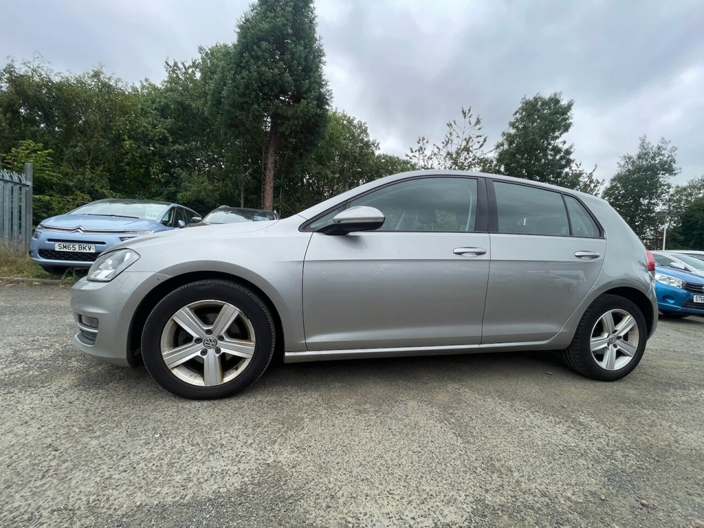 Used Volkswagen Golf 2015 for sale - 76739989: Photo 4