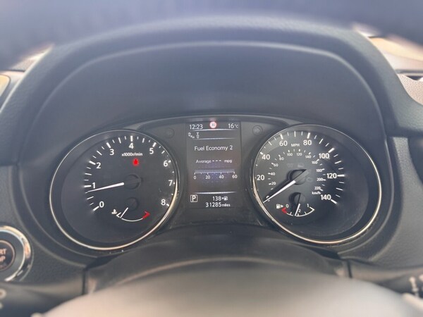 Used Nissan Qashqai 2015 for sale - 75359392: Photo 18