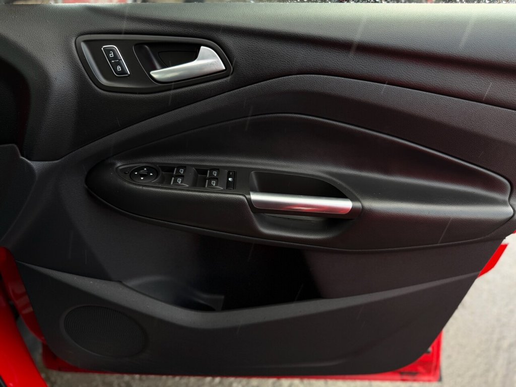 Used Ford Kuga 2015 for sale - 77952629: Photo 19