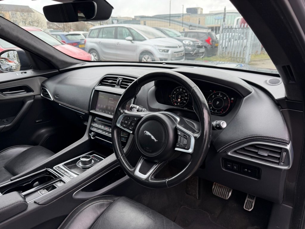 Used Jaguar F-Pace 2019 for sale - 78068355: Photo 16