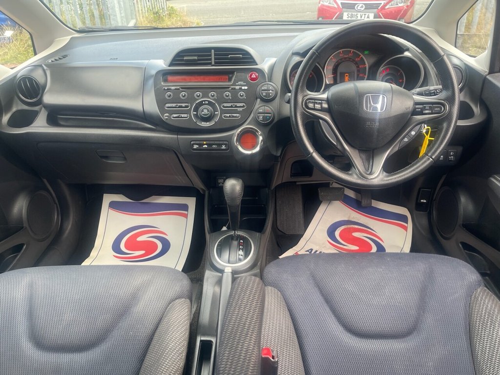 Used Honda Jazz 2015 for sale - 76303781: Photo 12