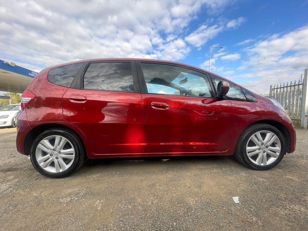 Used Honda Jazz 2015 for sale - 76303781: Photo 8