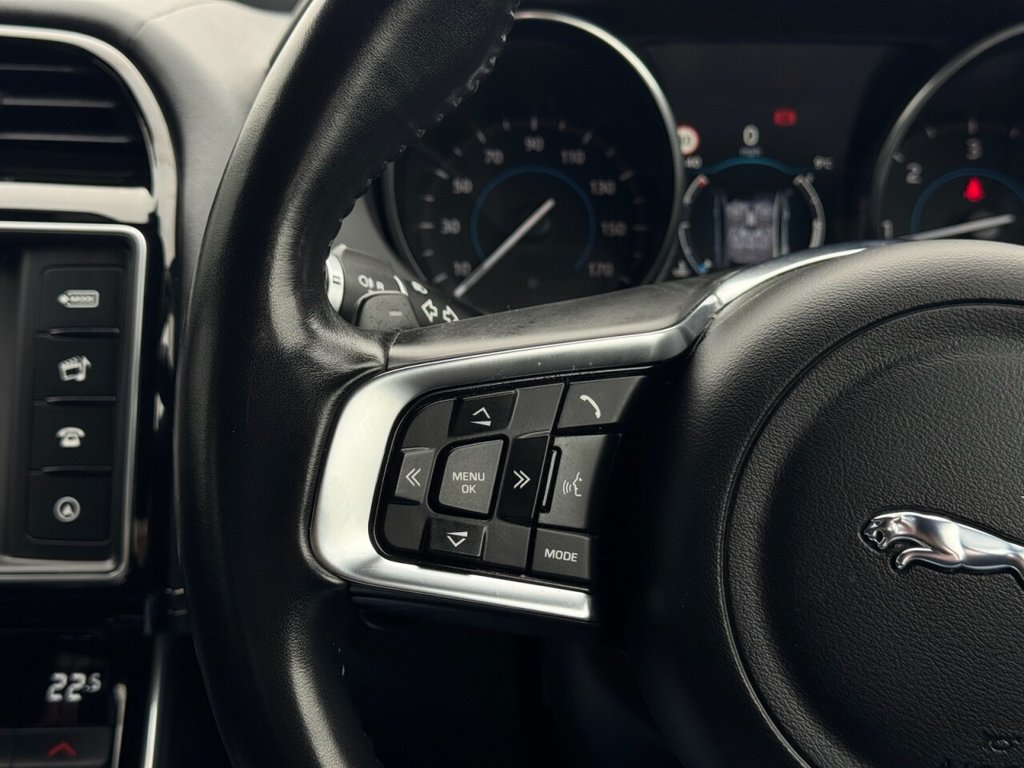 Used Jaguar XE 2017 for sale - 76454112: Photo 13