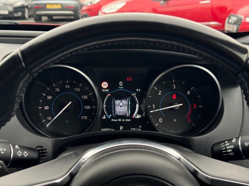 Used Jaguar XE 2017 for sale - 76454112: Photo 17