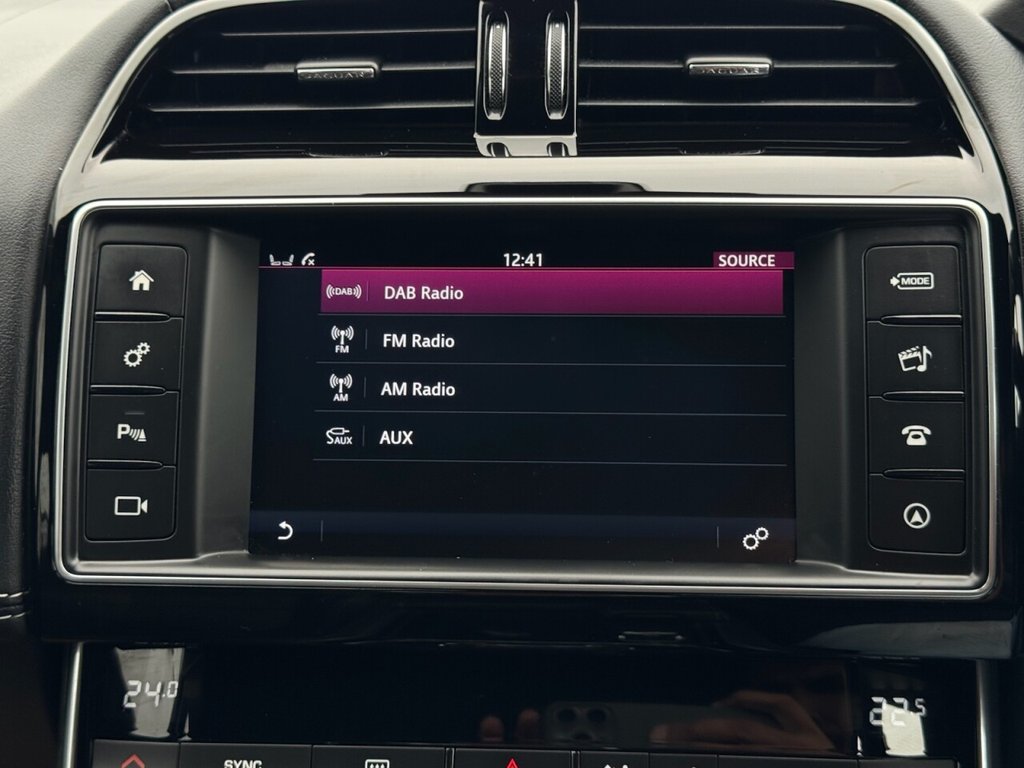 Used Jaguar XE 2017 for sale - 76454112: Photo 23