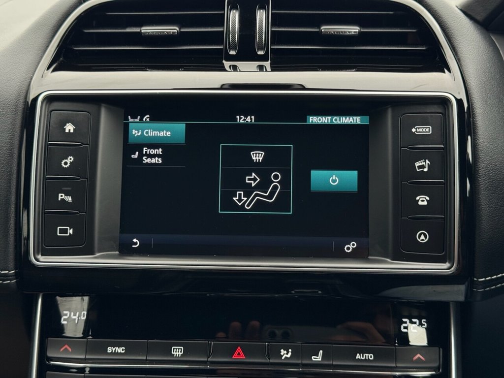 Used Jaguar XE 2017 for sale - 76454112: Photo 24