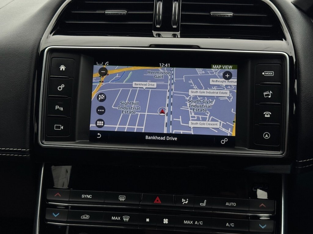 Used Jaguar XE 2017 for sale - 76454112: Photo 26