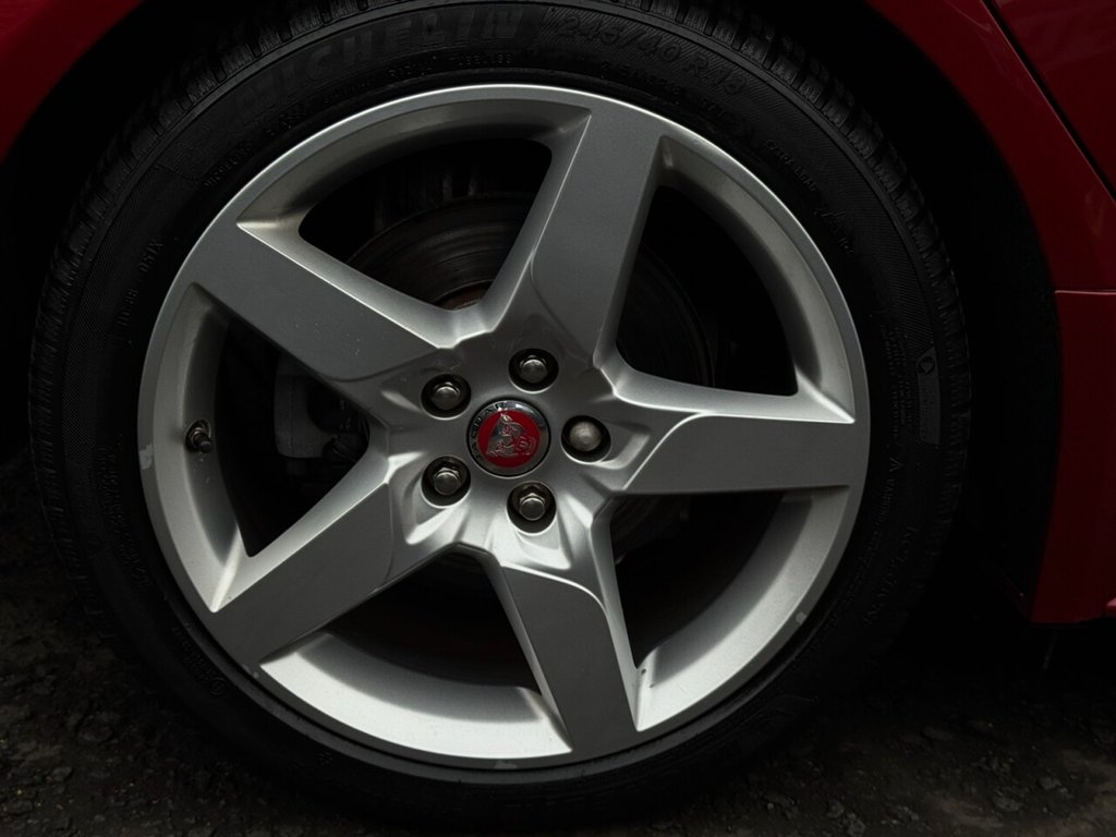 Used Jaguar XE 2017 for sale - 76454112: Photo 32