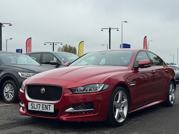 Used Jaguar XE 2017 for sale - 76454112: Photo