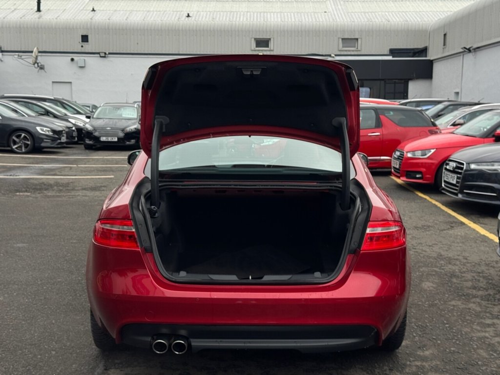 Used Jaguar XE 2017 for sale - 76454112: Photo 8