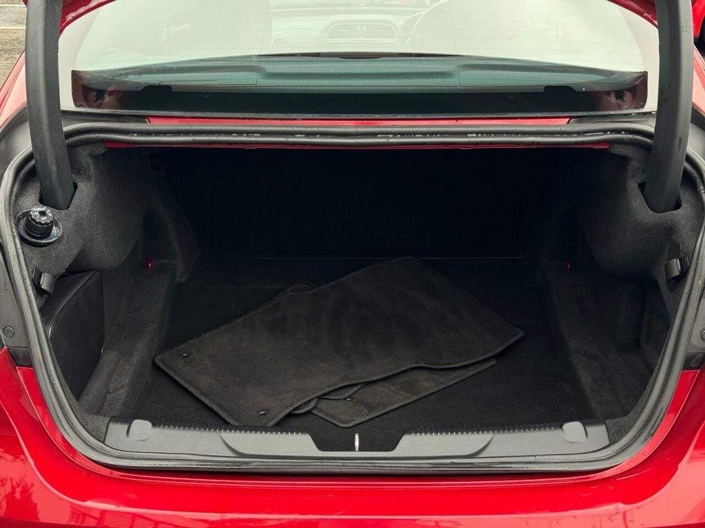 Used Jaguar XE 2017 for sale - 76454112: Photo 9