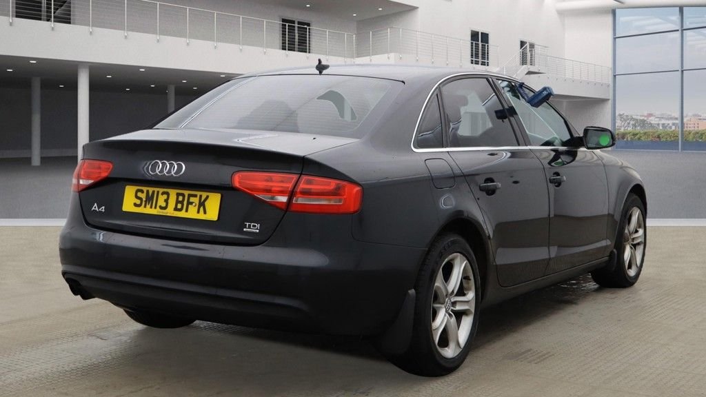 Used Audi A4 2013 for sale - 76923129: Photo 4