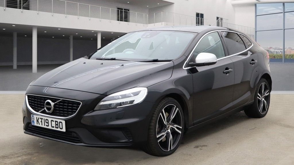 Used Volvo V40 2019 for sale - 77171631: Photo 2