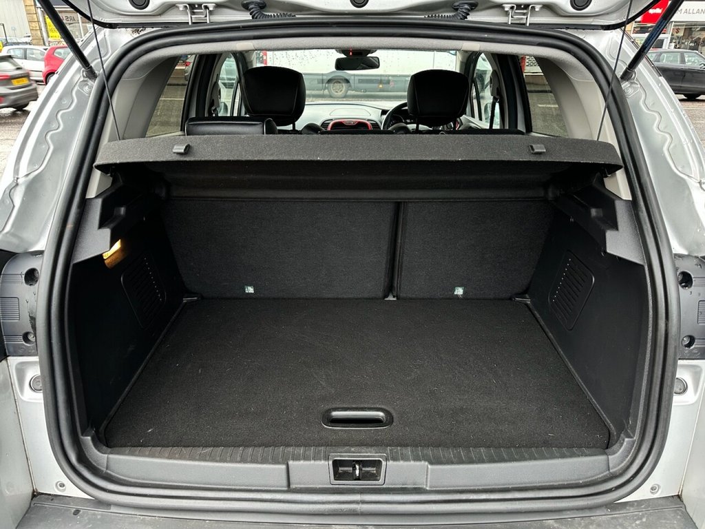 Used Renault Captur 2017 for sale - 77976611: Photo 19