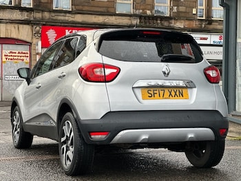 Used Renault Captur 2017 for sale - 77976611: Photo