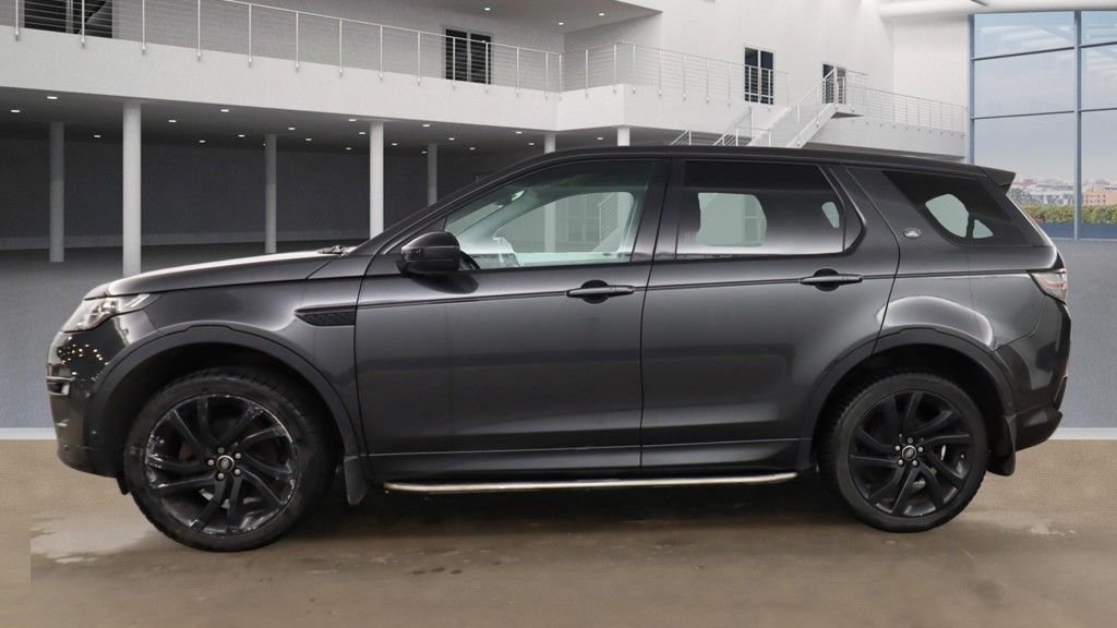 Used Land Rover Discovery Sport 2017 for sale - 77620950: Photo 18