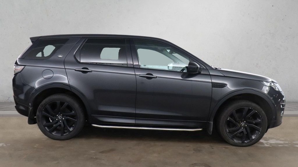 Used Land Rover Discovery Sport 2017 for sale - 77620950: Photo 5