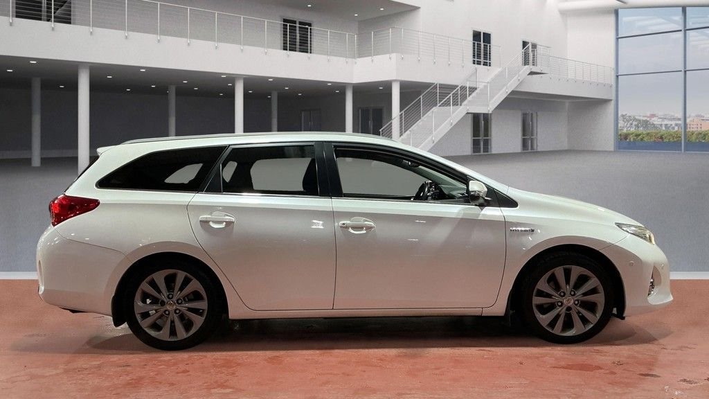 Used Toyota Auris 2013 for sale - 76986181: Photo 11