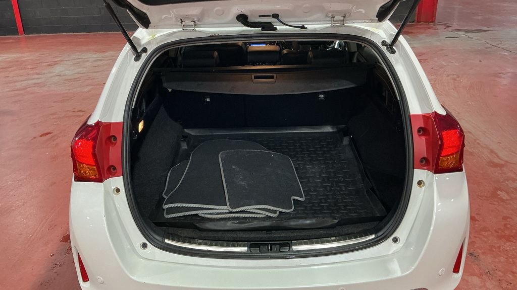 Used Toyota Auris 2013 for sale - 76986181: Photo 13