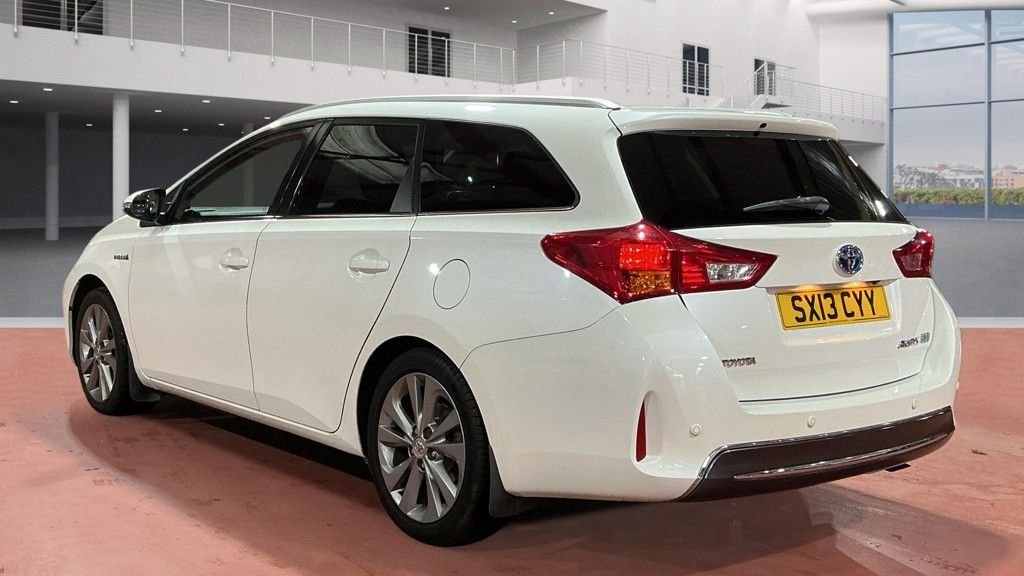 Used Toyota Auris 2013 for sale - 76986181: Photo 9