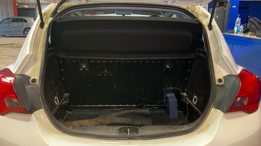 Used Vauxhall Corsa 2015 for sale - 77976645: Photo 5