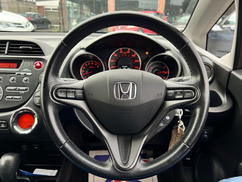 Used Honda Jazz 2015 for sale - 77692927: Photo 8