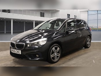 Used BMW 2 Series 2015 for sale - 76900506: Photo