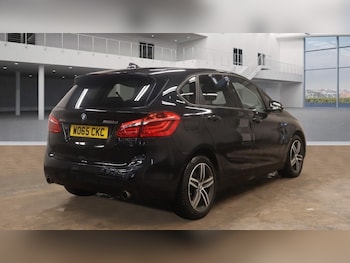 Used BMW 2 Series 2015 for sale - 76900506: Photo