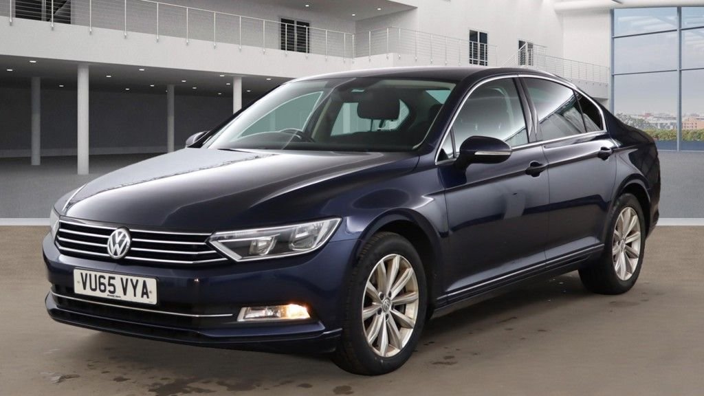 Used Volkswagen Passat 2015 for sale - 76445885: Photo 2