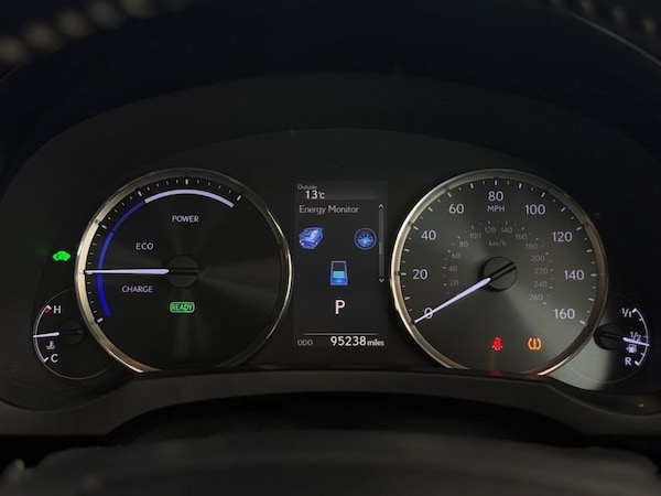 Used Lexus IS 2017 for sale - 76039893: Photo 16