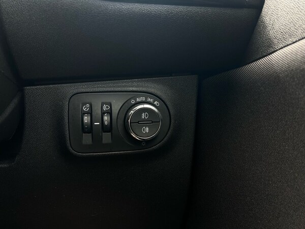 Used Vauxhall Corsa 2015 for sale - 72778690: Photo 18