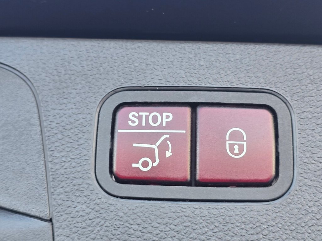 Used Mercedes-Benz GLC 2018 for sale - 77990629: Photo 35