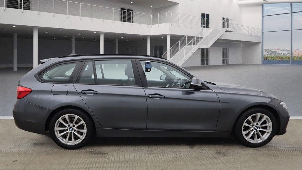 Used BMW 3 Series 2018 for sale - 76739936: Photo 5