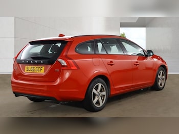 Used Volvo V60 2017 for sale - 79517886: Photo