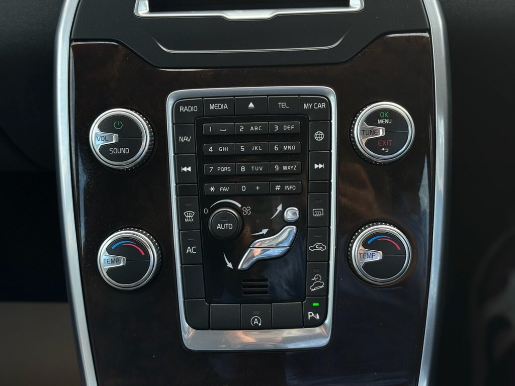 Used Volvo XC70 2016 for sale - 76279443: Photo 21