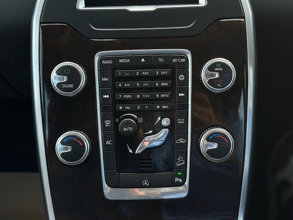 Used Volvo XC70 2016 for sale - 76279443: Photo 21