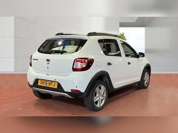 Used Dacia Sandero Stepway 2015 for sale - 78996277: Photo
