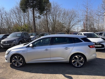 Used Renault Megane 2017 for sale - 75444316: Photo
